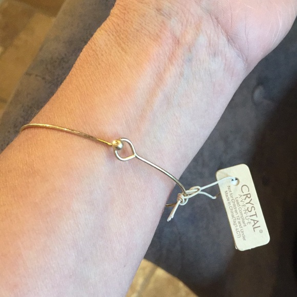 {Crystal Avenue}Stone & Wire Bracelet - Picture 5 of 5